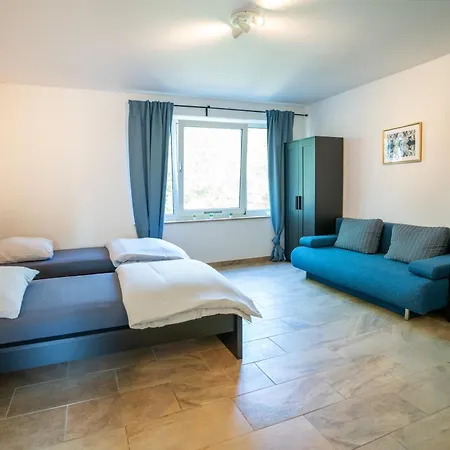 Hometonight Workers - In Apartamento *