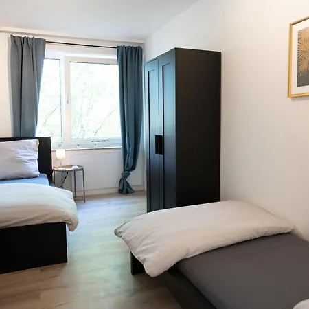 Hometonight Workers - In Apartamento *